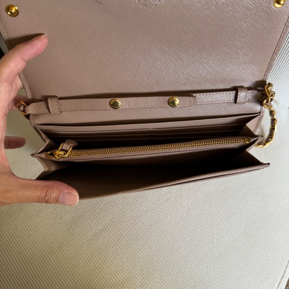 Prada wallet on chain - Picture 4 of 9
